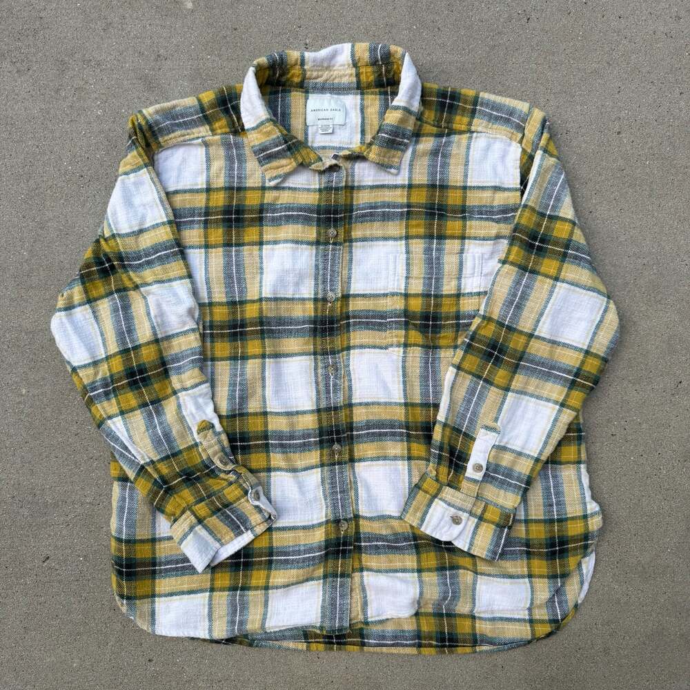 American Eagle Boyfriend Fit Plaid Long Sleeve Flannel Button Down Shirt